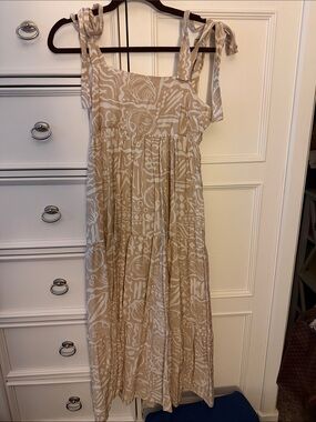 Blu Pepper Beige & White Tie-Shoulder Maxi Dress